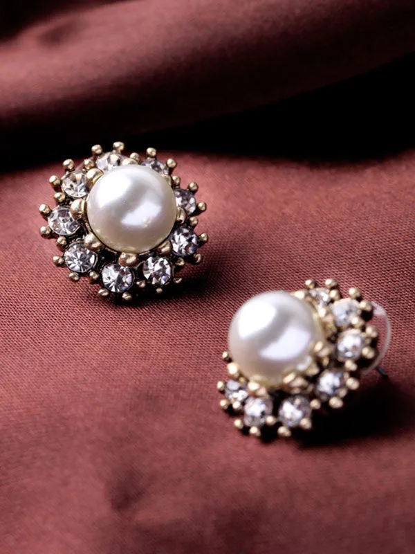 Round Small Pearl Earrings
