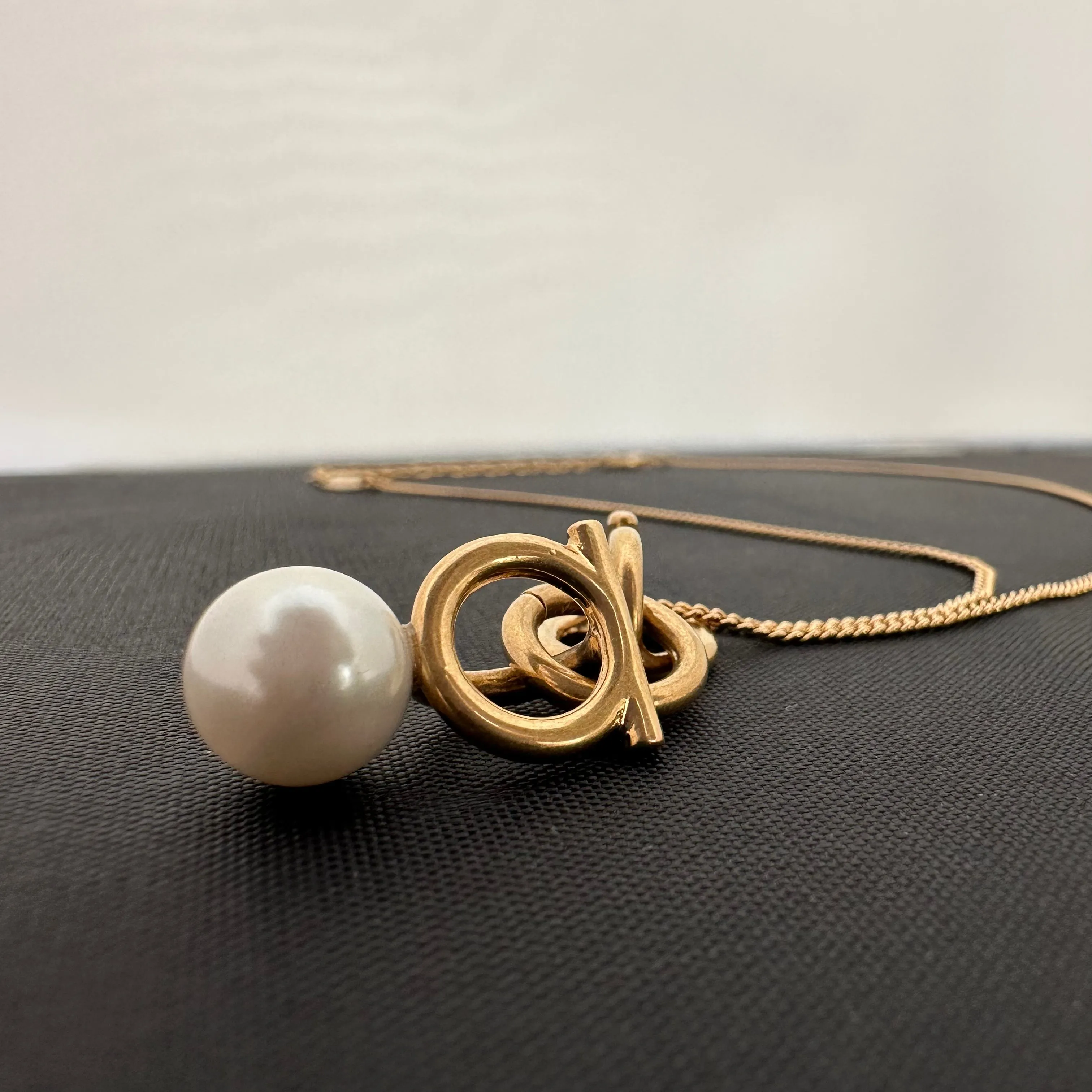 Salvatore Ferragamo Gancini Necklace With Pearl In Gold