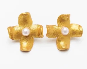 Small Dogwood Pearl Studs