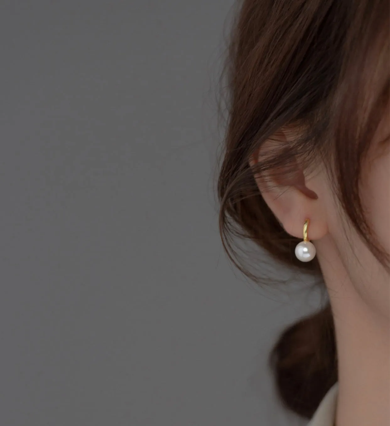 Small Pearl Drop Huggie Earrings-SH050