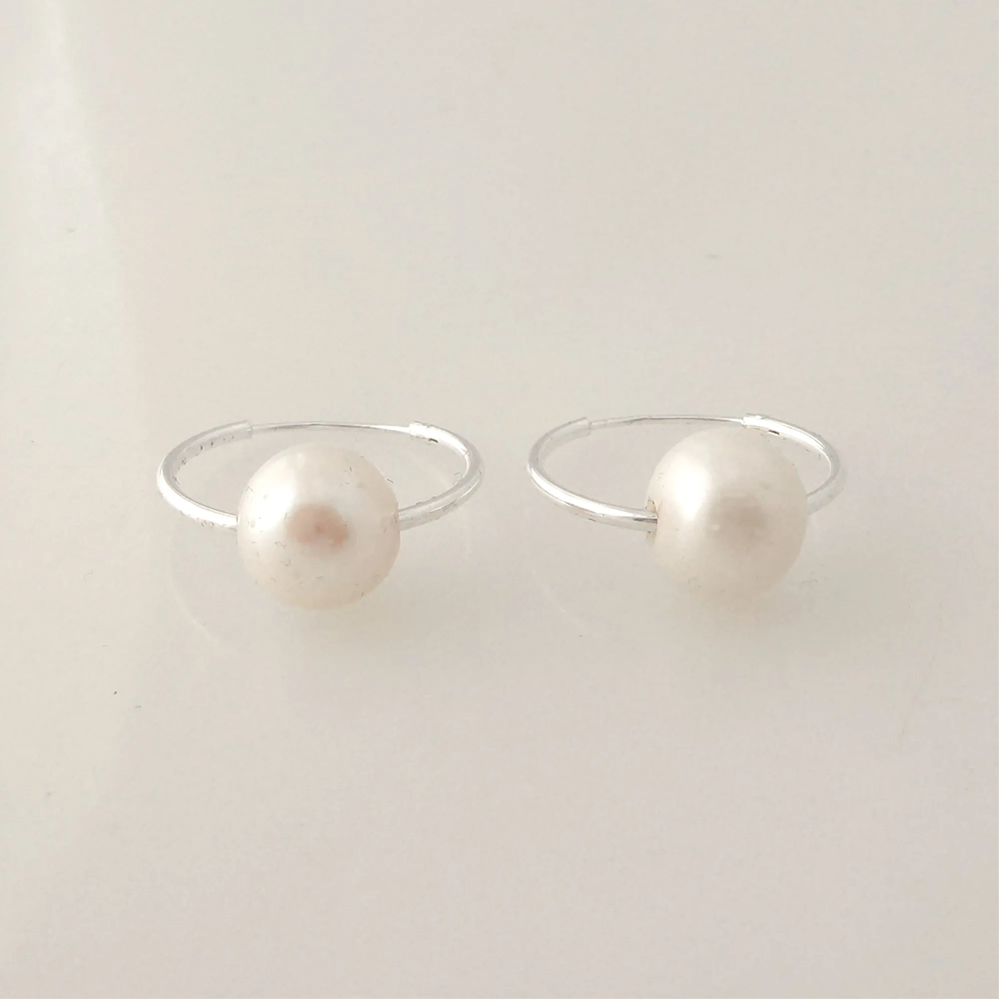 Small sterling silver pearl hoop earrings
