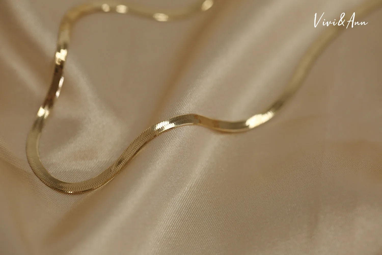 Solid 18K Gold Herringbone Chain Necklace