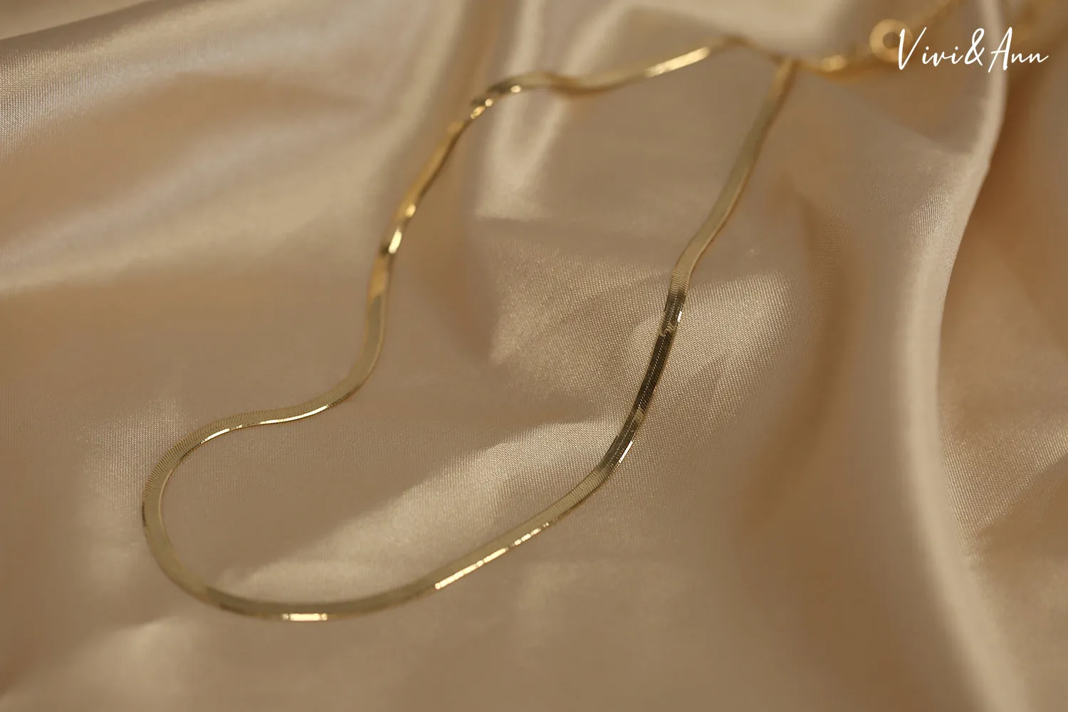 Solid 18K Gold Herringbone Chain Necklace