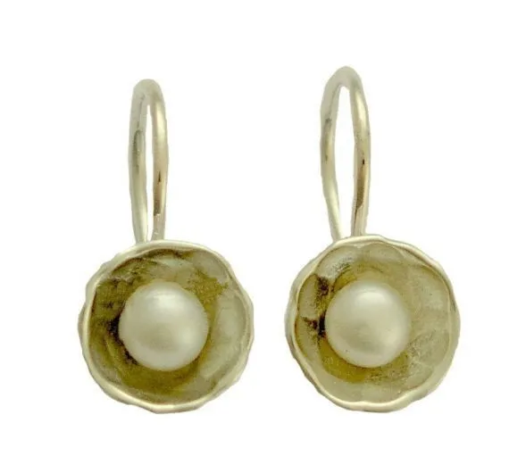 Solid Rose Gold Pearl Earrings - Delicate.