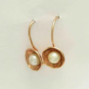 Solid Rose Gold Pearl Earrings - Delicate.