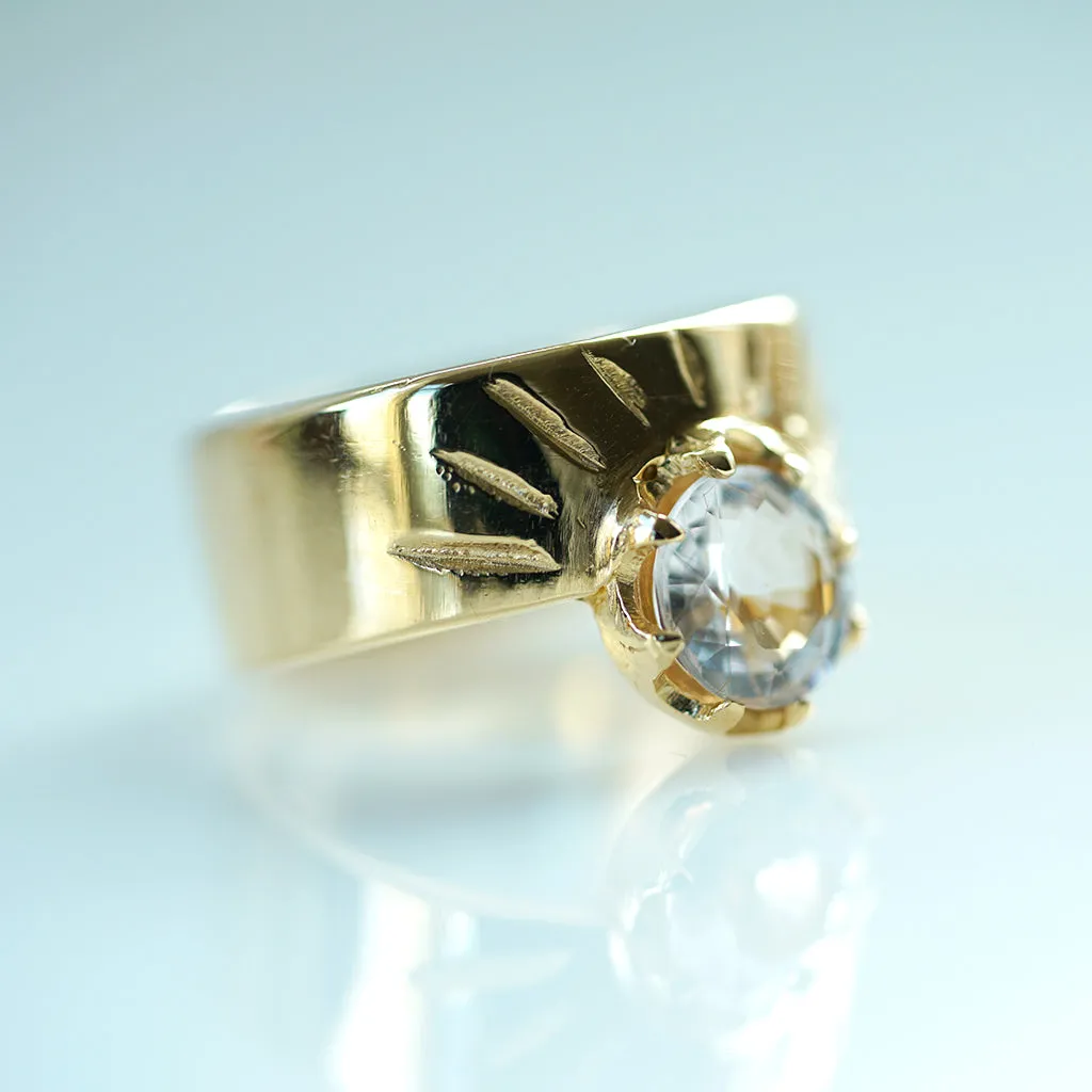 StarBurst Gold band with white beryl