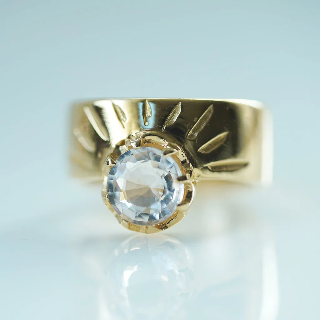 StarBurst Gold band with white beryl