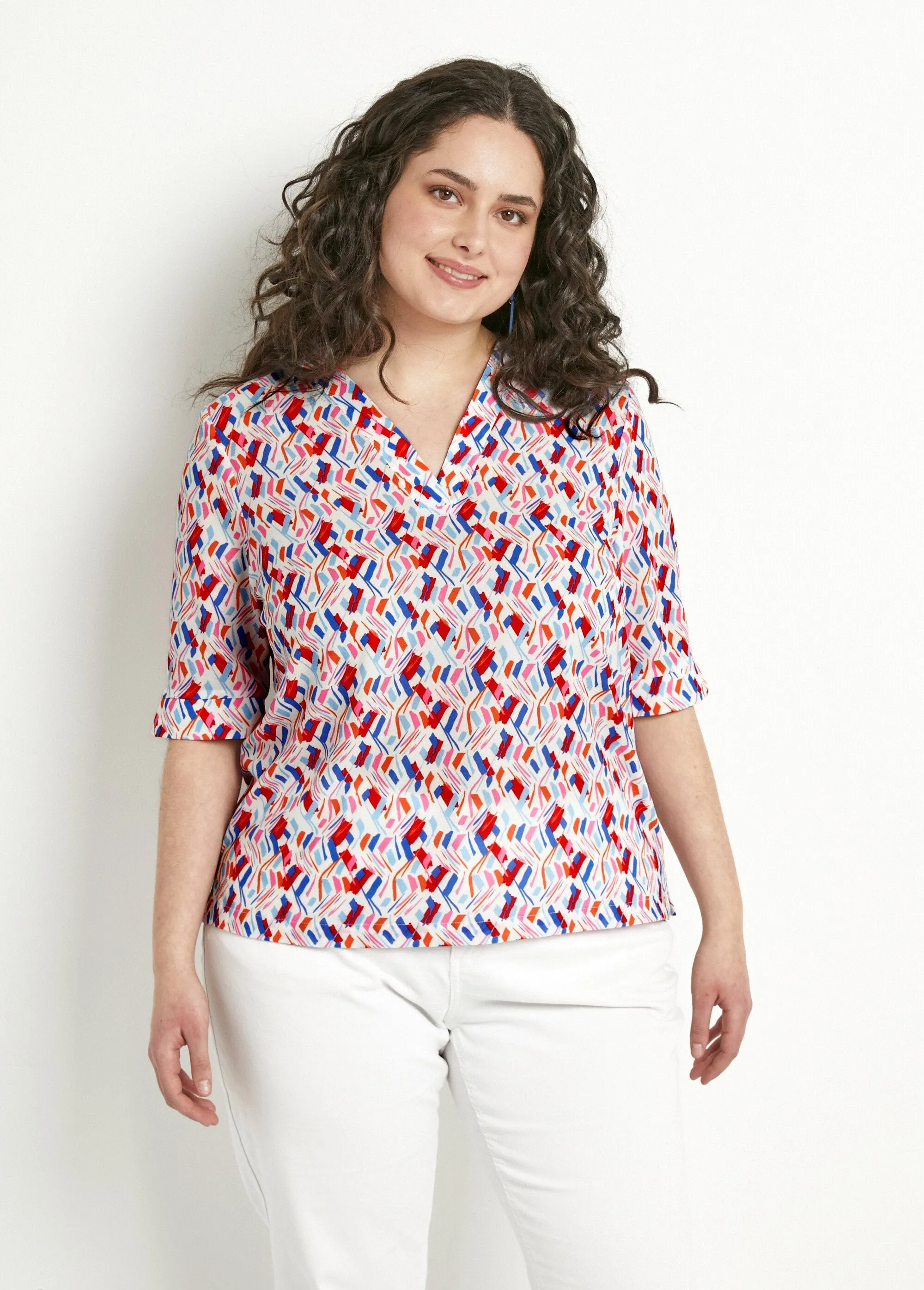 Straight V-neck tunic with short printed sleeves