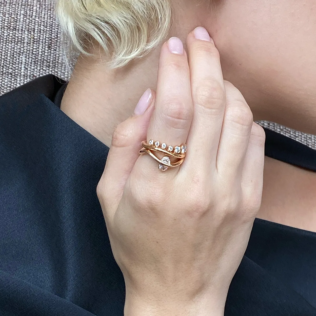 Swoop & Graduated Dot Ring - Diamond