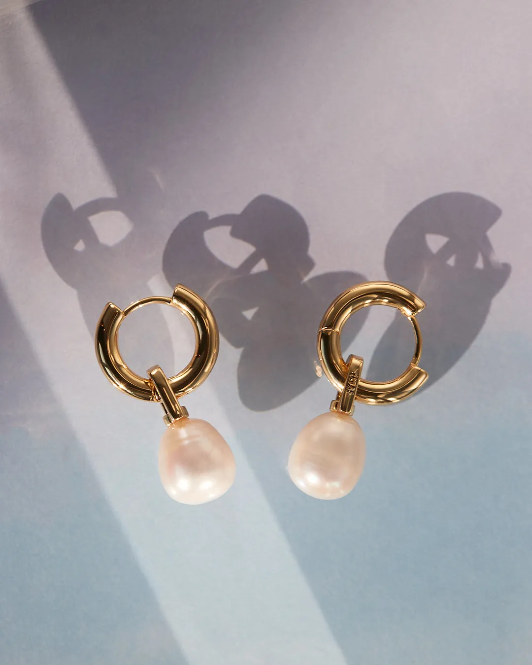 The White Pearl Amalfi Huggies