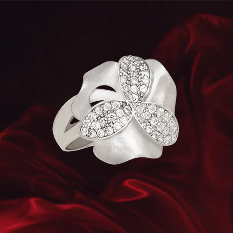 Three Petal Buttercup Ring