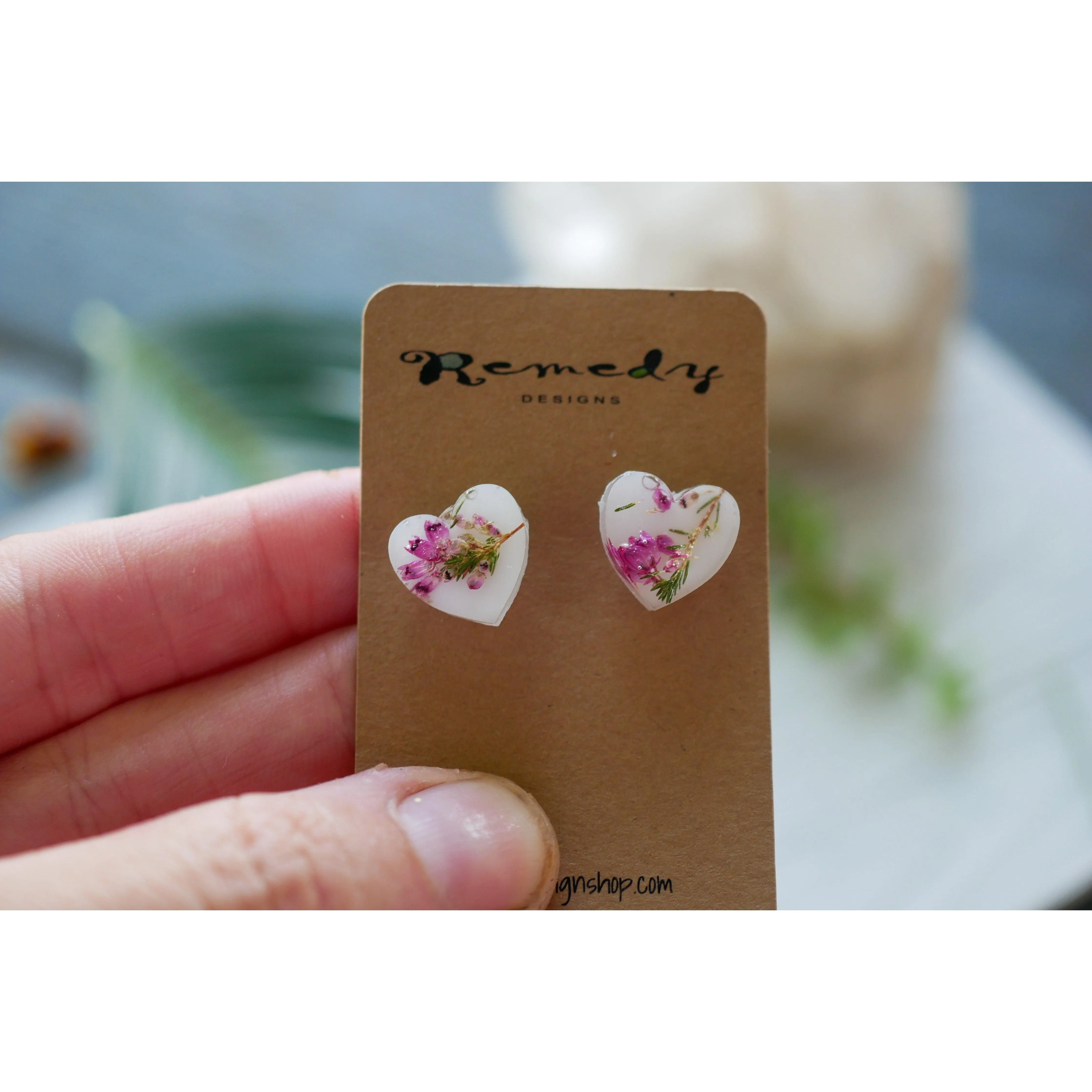 Tiny heart heather studs