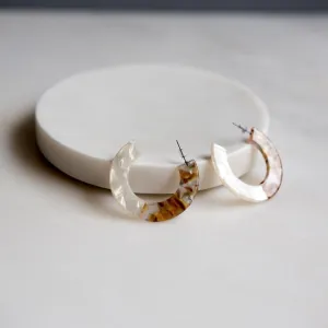 Tortoise Shell Earrings (White/Amber Mixed)
