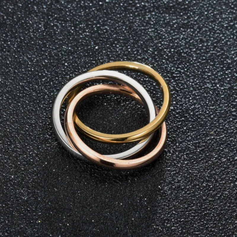 Trinity Interlocking Ring – Timeless Elegance for All