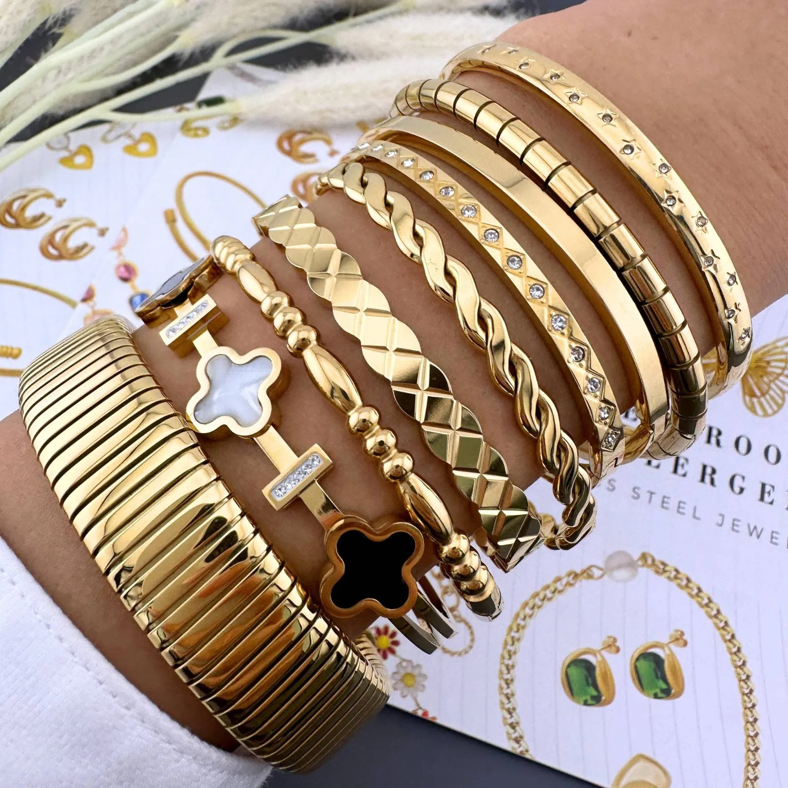 Twisted Rope Gold Bangle – 18K Gold