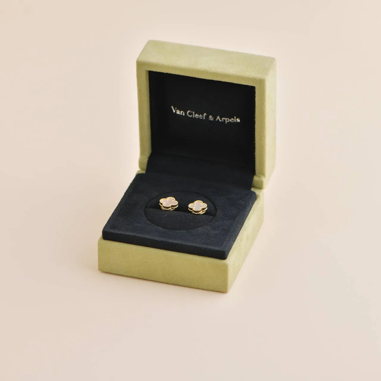 Van Cleef & Arpels Sweet Alhambra Mother of Pearl Yellow Gold Earrings