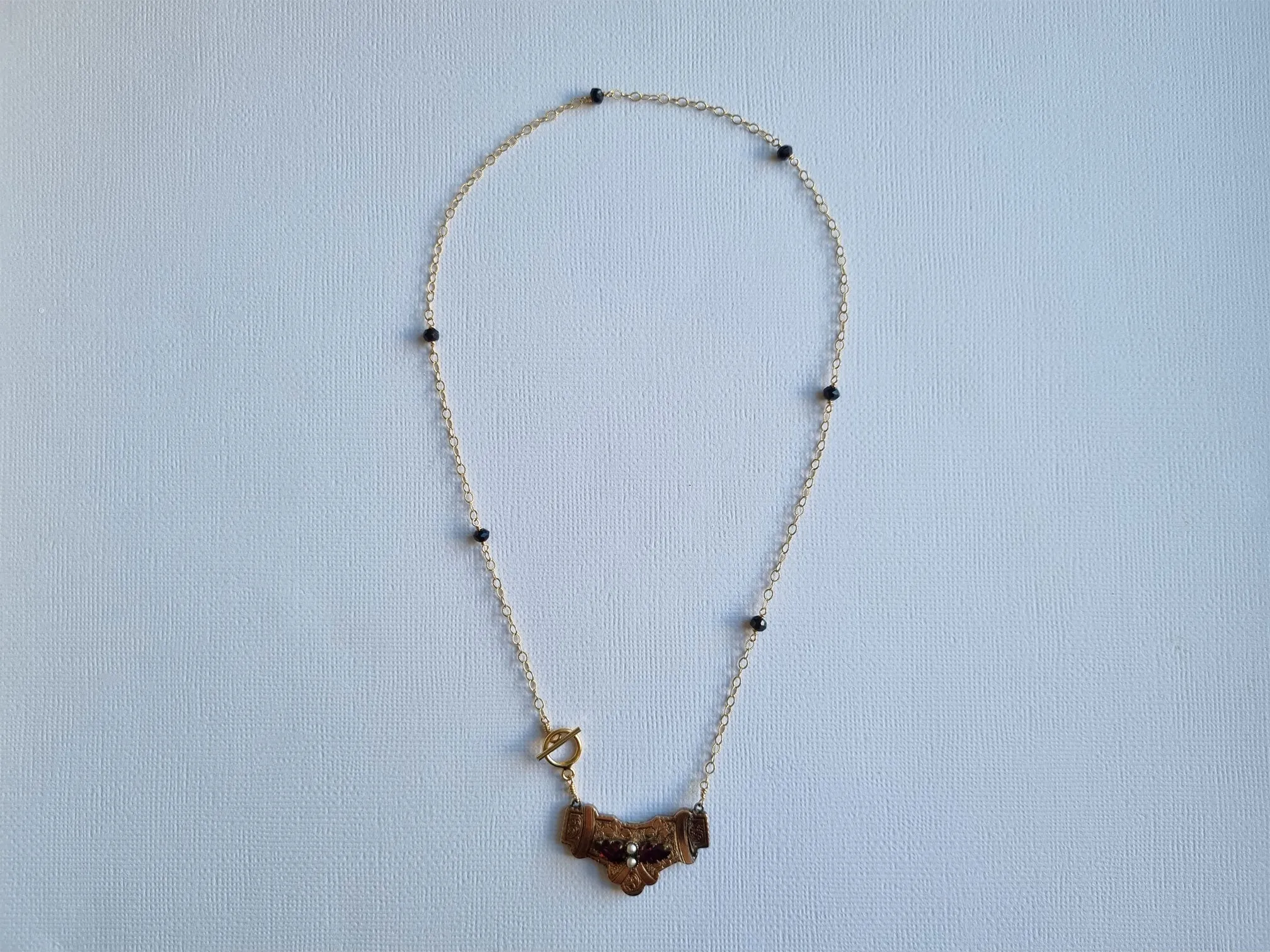 Victorian garter | antique brooch short necklace