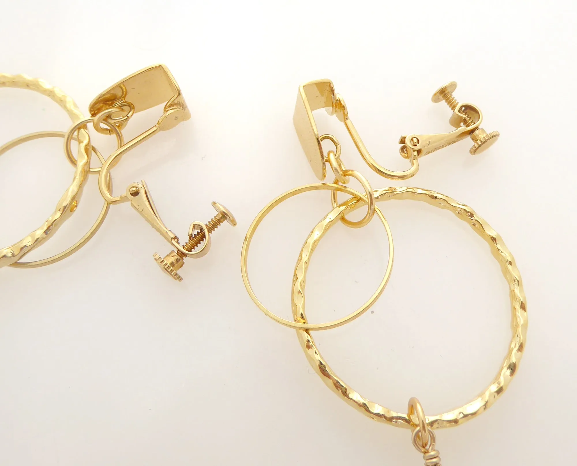 Vinge pearl earrings