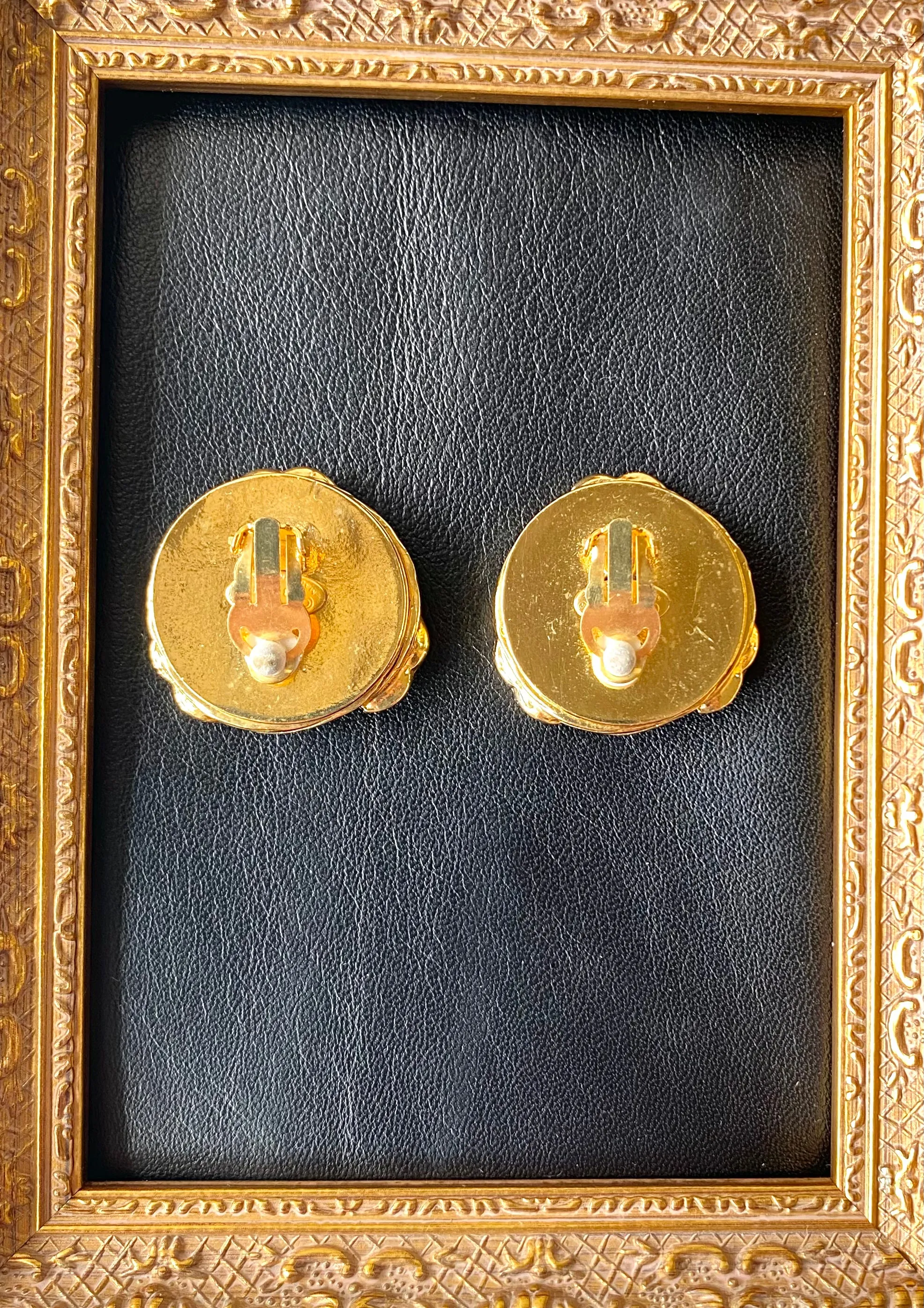 Vintage CHANEL large golden round earrings with faux pearl and CC motifs. Big size earrings. 050601ya4