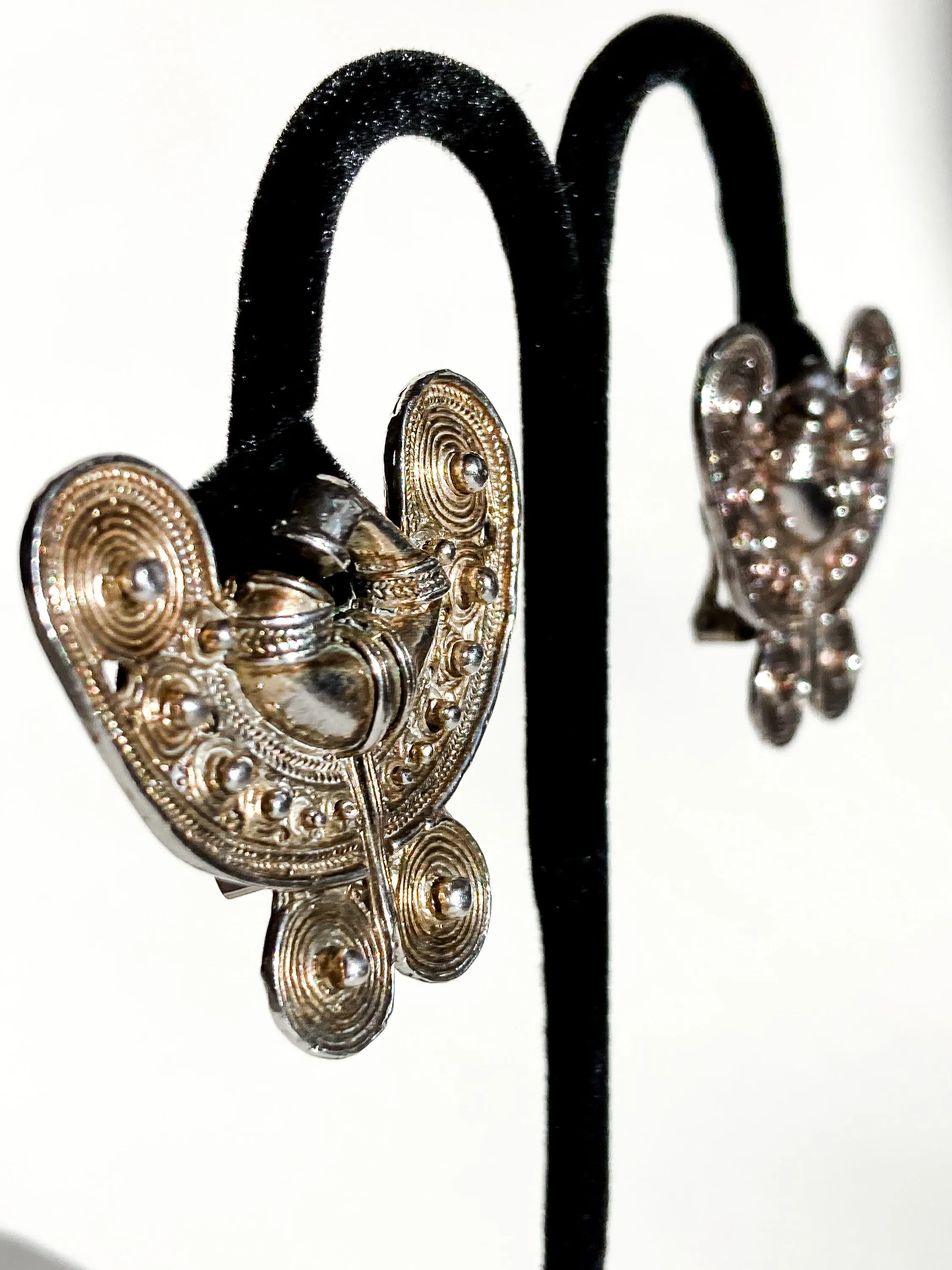 Vintage Pre-Columbian Style Silver Toned Geometric Clip On Earrings