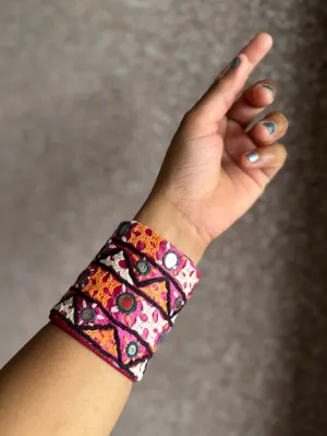 Vishna Fabric Bracelet | Handcuff