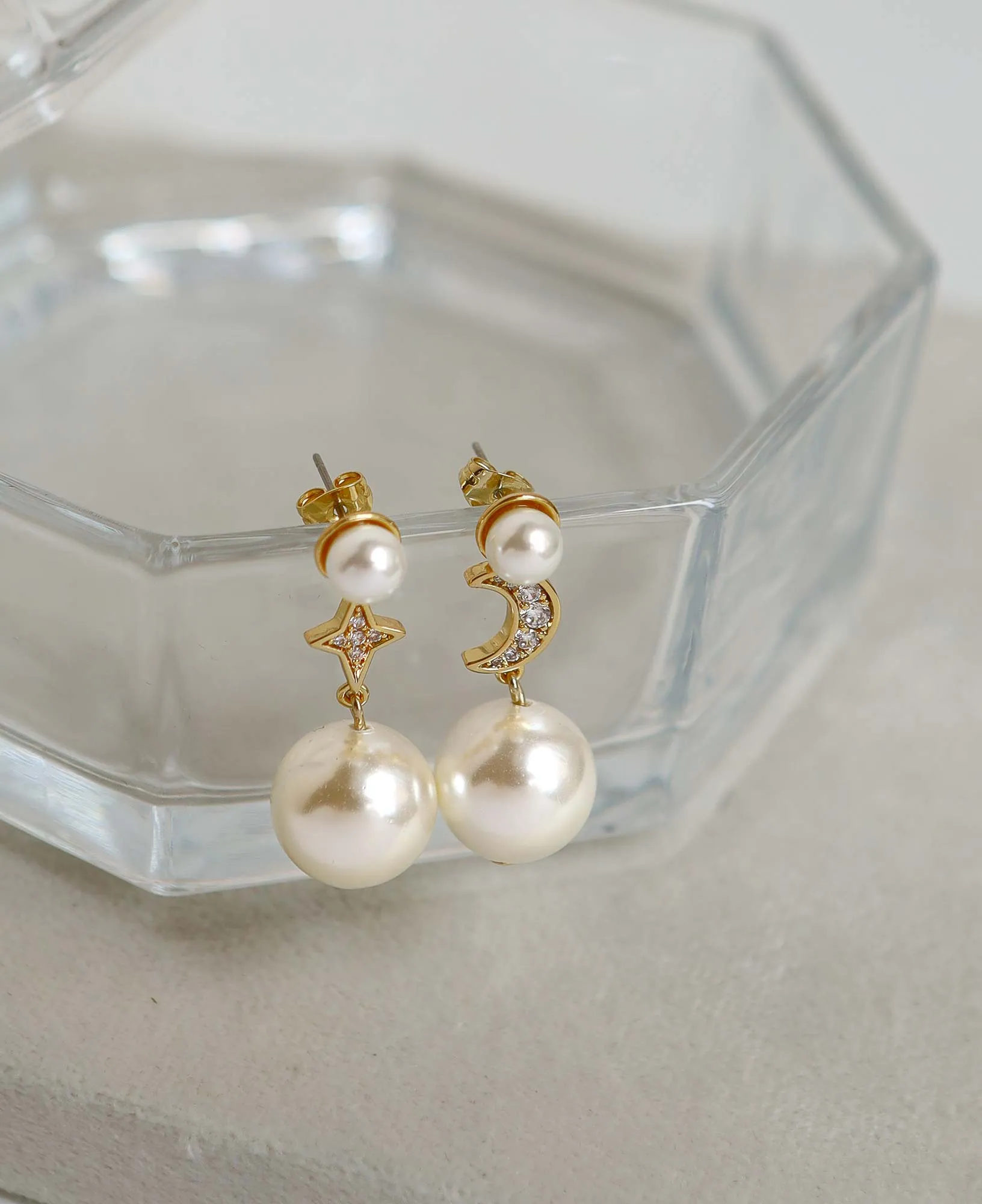 Yin & Yang Pearl Earrings